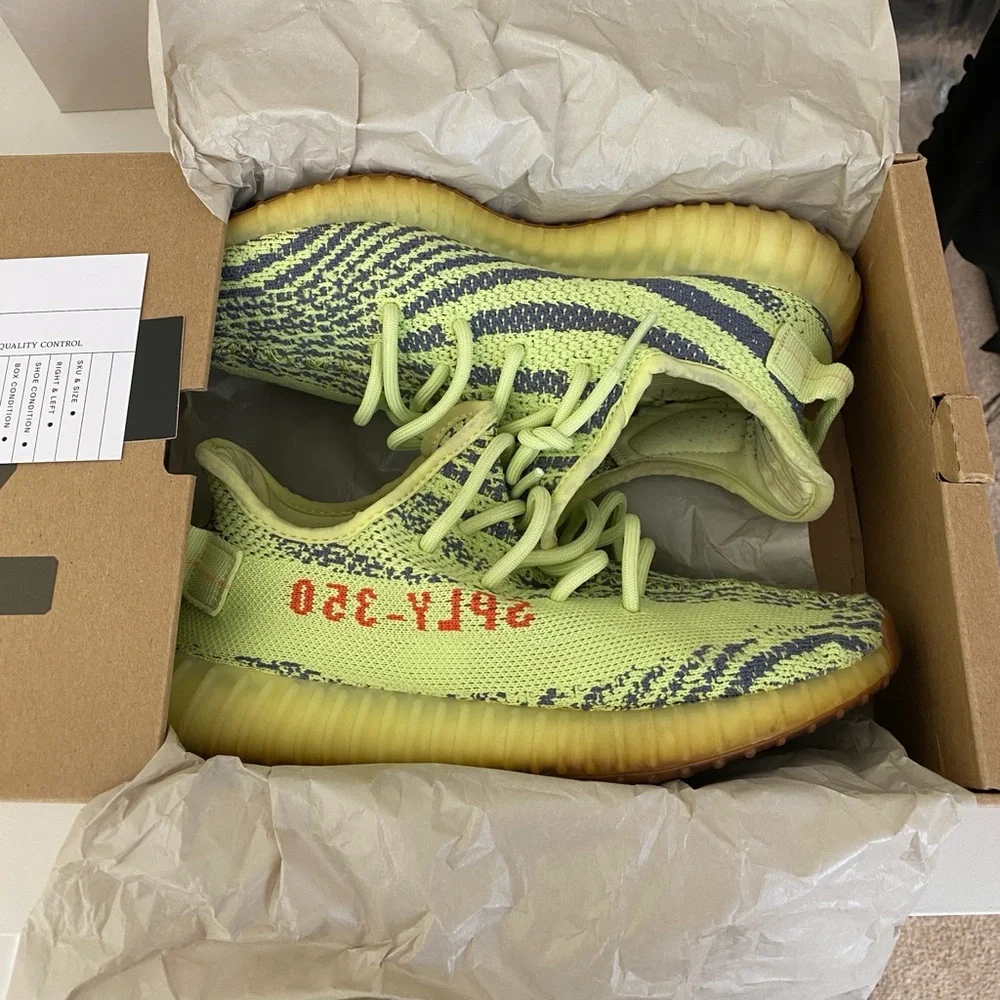 Yeezy Boost 350 V2 in Green. Size US 6 or 38 2/3. Authentic.